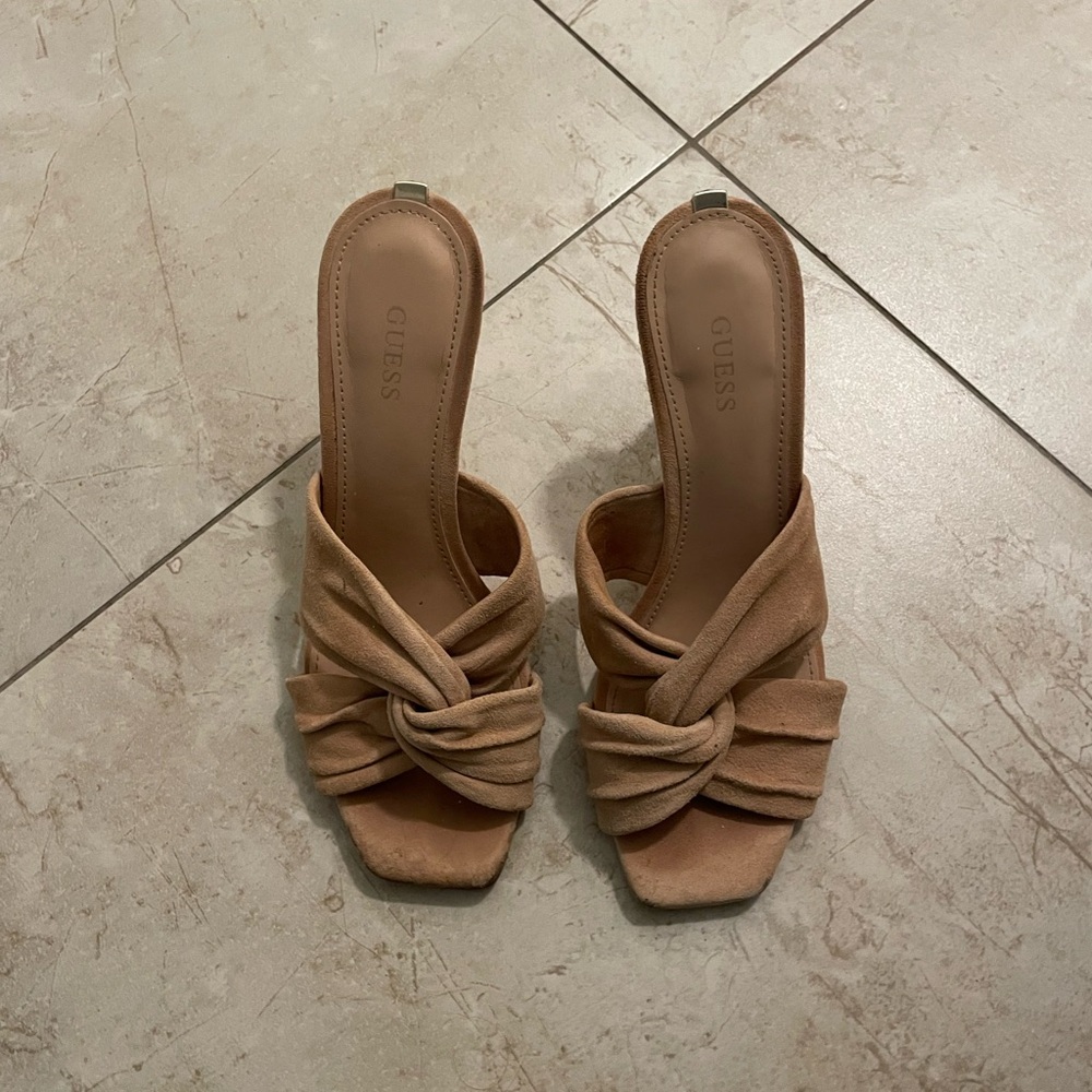 GUESS Women's Beige Knotted Mules